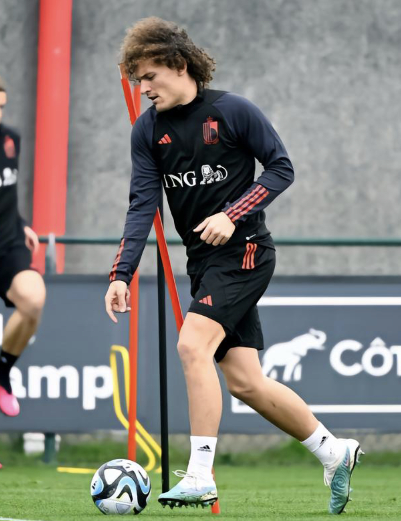 沃特福德赶在截止日前签下重要球员