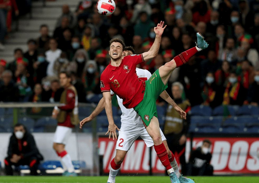 奥格斯堡新星表现抢眼，成为球队进攻核心