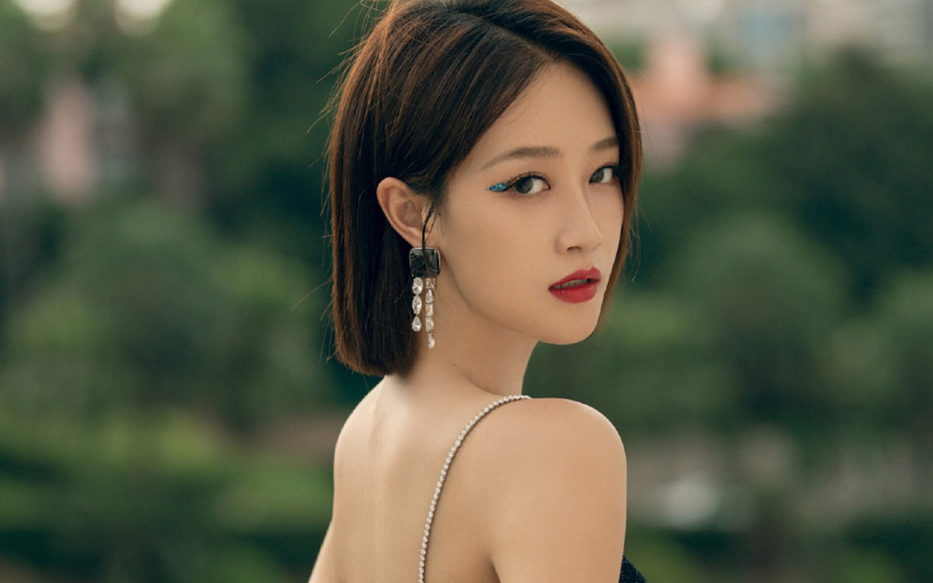 东决关键战现跨时空对决，雷霆狂胜广东队之谜