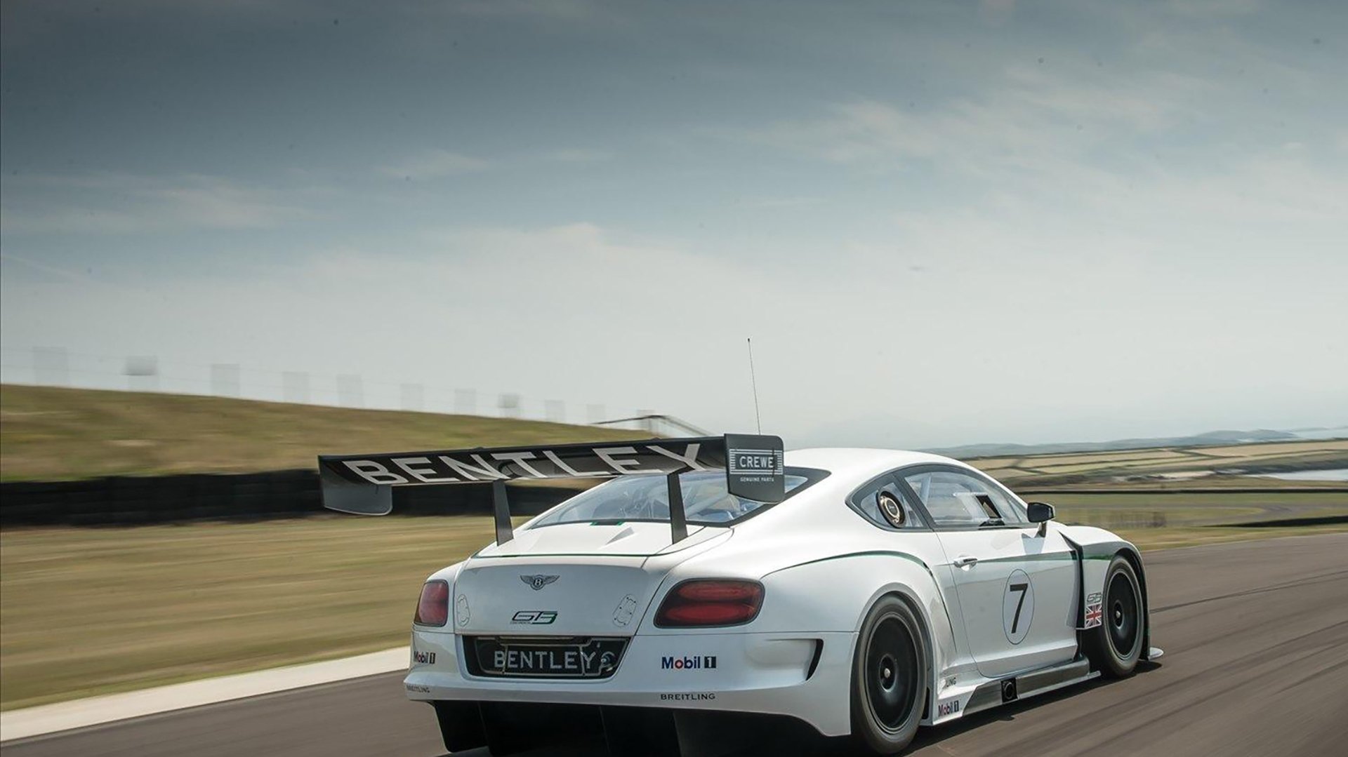 开云体育APP下载-王者归来,布克末节狂飙导演湖人史诗逆转