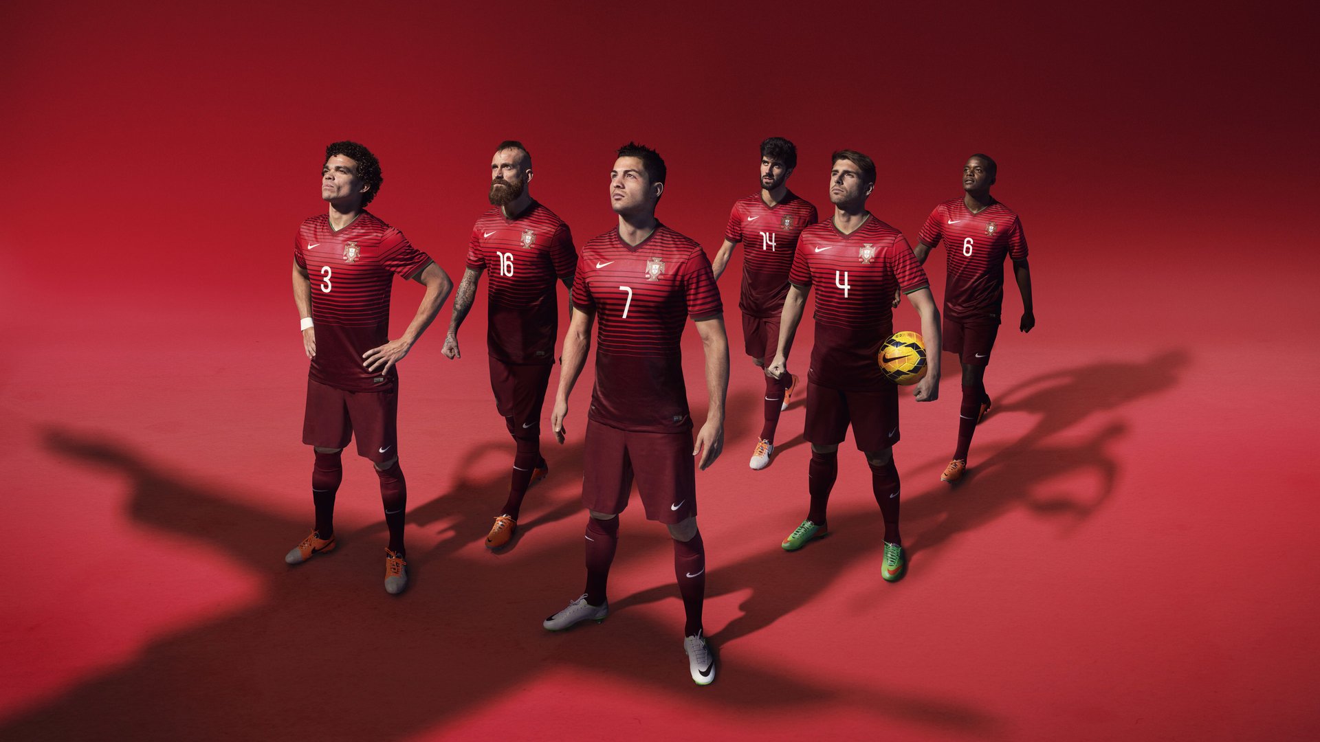 开云体育中国-终场哨响时,他听见十四年前的回声