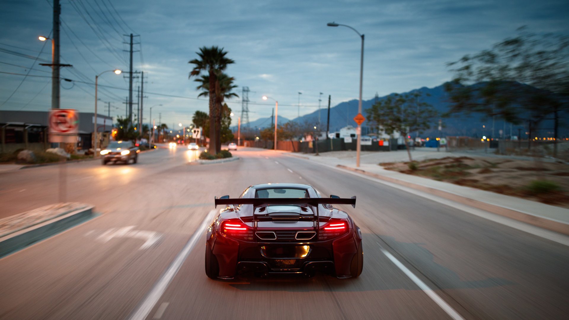 开云下载-巨兽的裂痕与利刃的锋芒，爱德华兹在黄蜂掀翻马刺的年度之战中宣告新时代