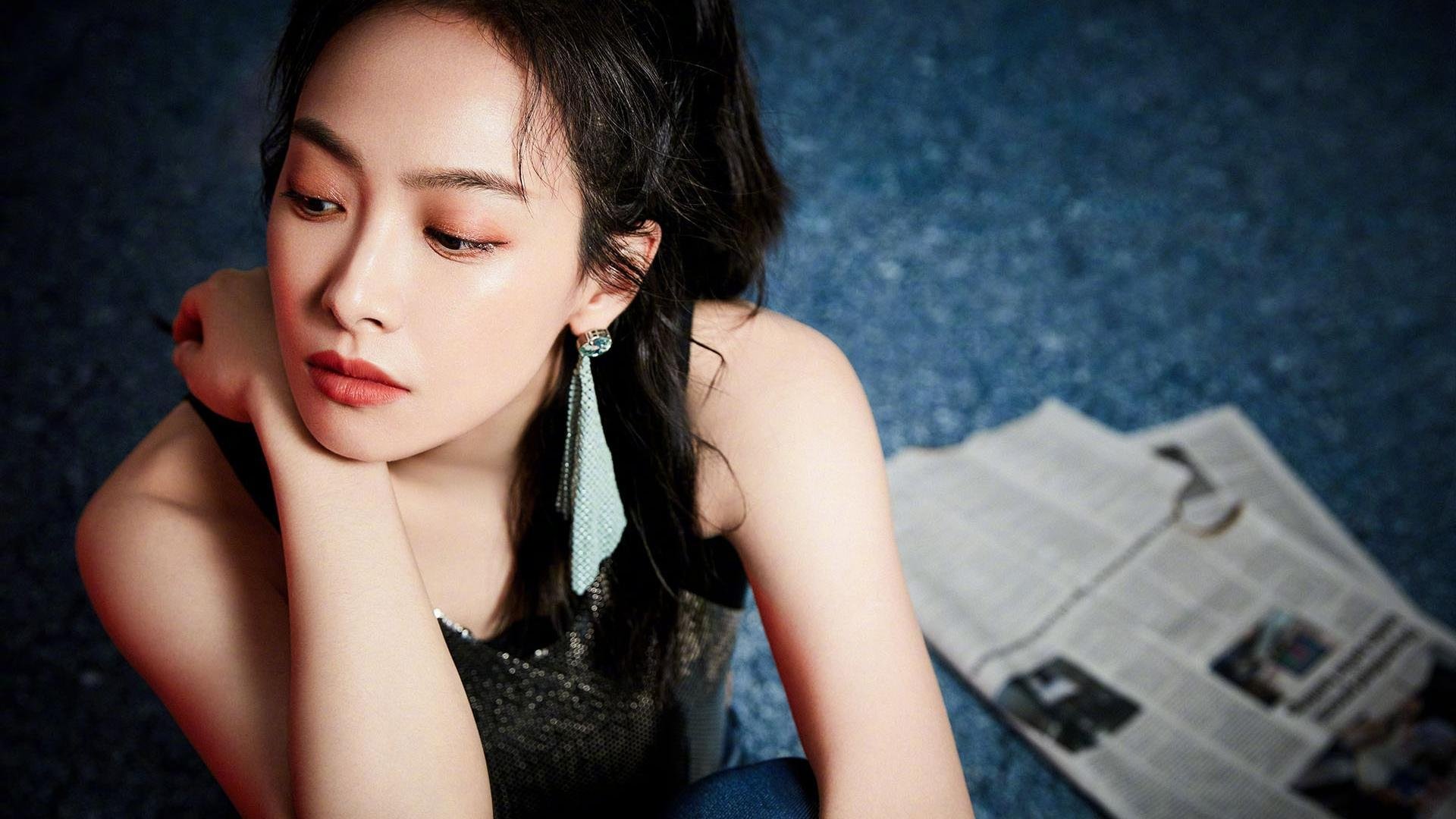 虚拟与现实交织，当北京队压制开拓者，伦纳德何以成为关键先生？