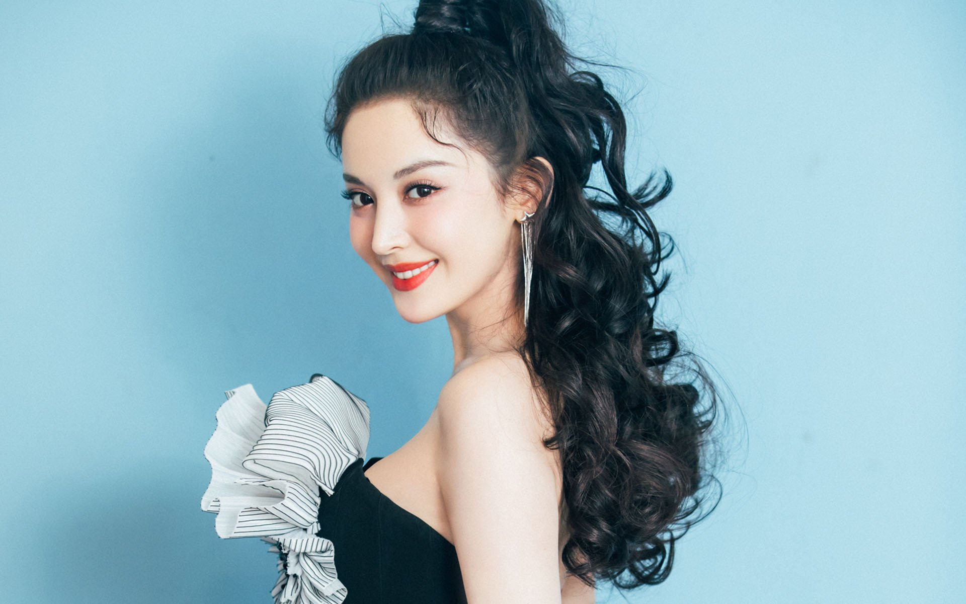 开云体育APP下载-宿命的碾压,当C罗的传说遇上京多安的主宰—2026世界杯葡加之战全解码